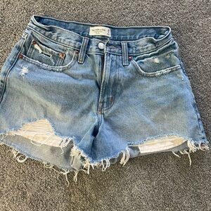 Abercrombie & Fitch the boyfriend short mid rise (curve love)
